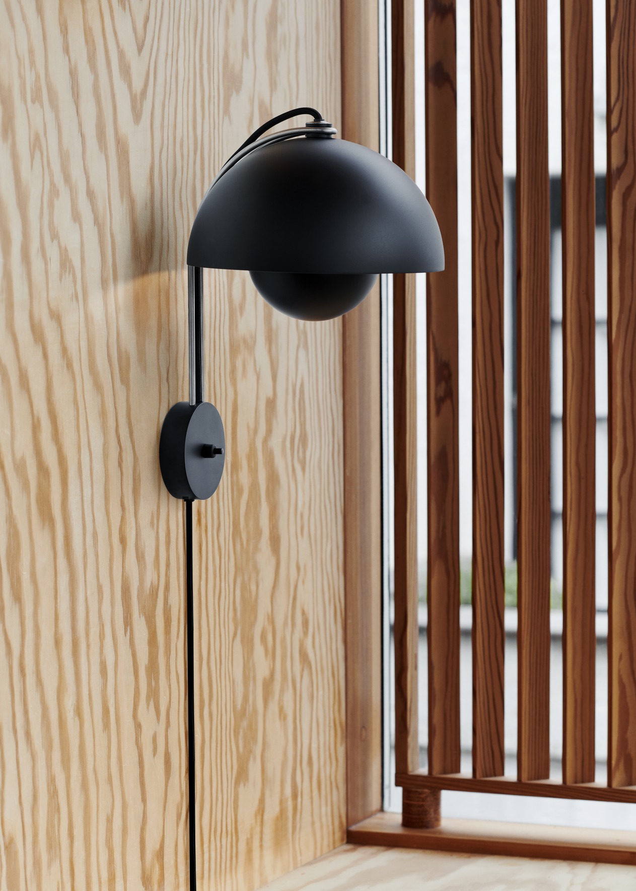 Flowerpot Wall Lamp VP8